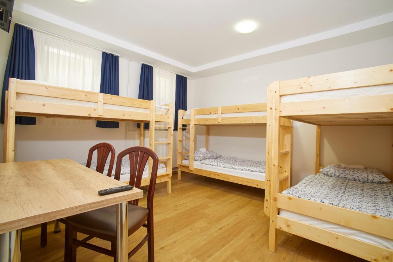 Hostel Delalut Ravne na Koroskem Extérieur photo